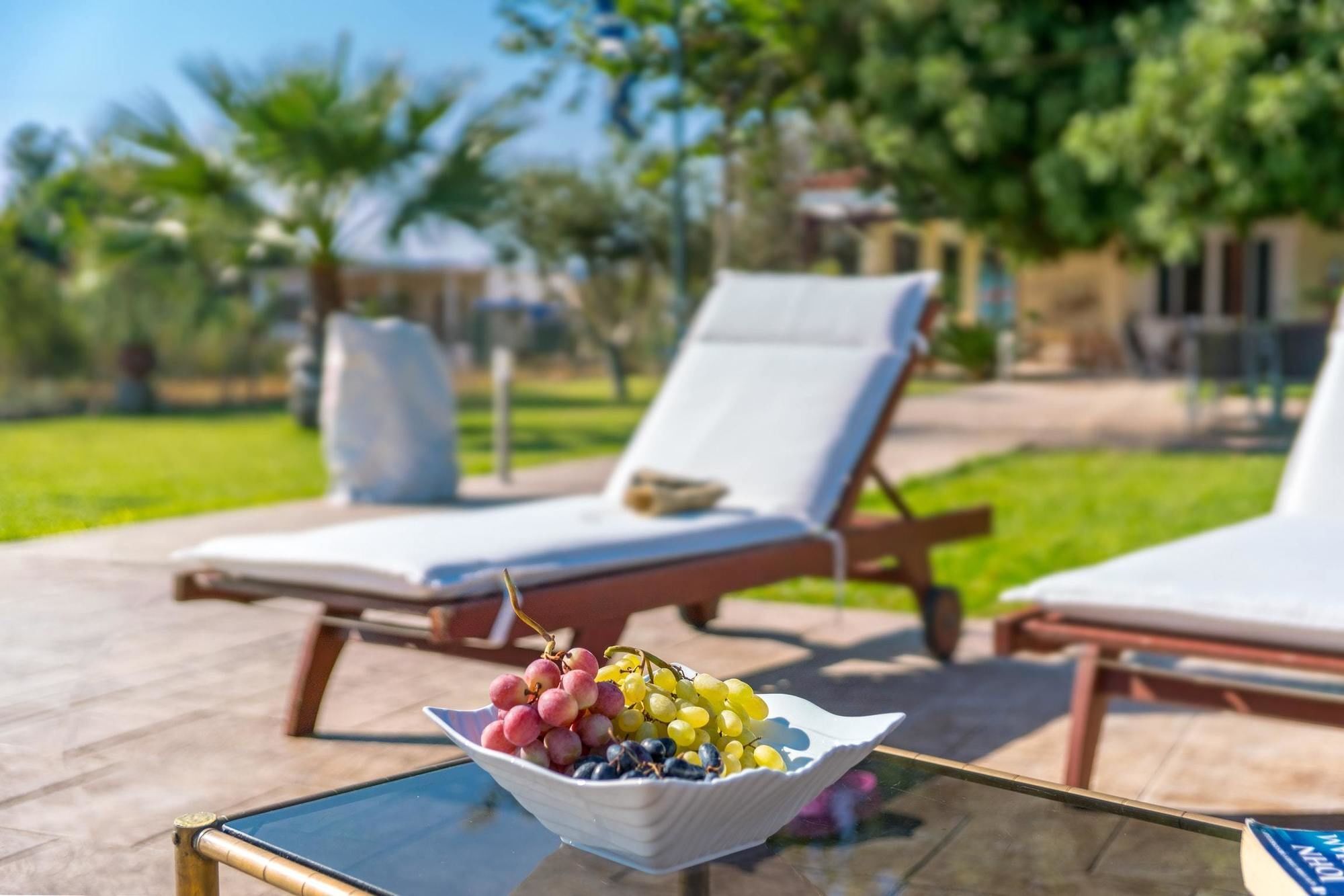 Maria'S Seaside Villa - House With 3 Rooms In Marathon, With Wonderful 외부 사진