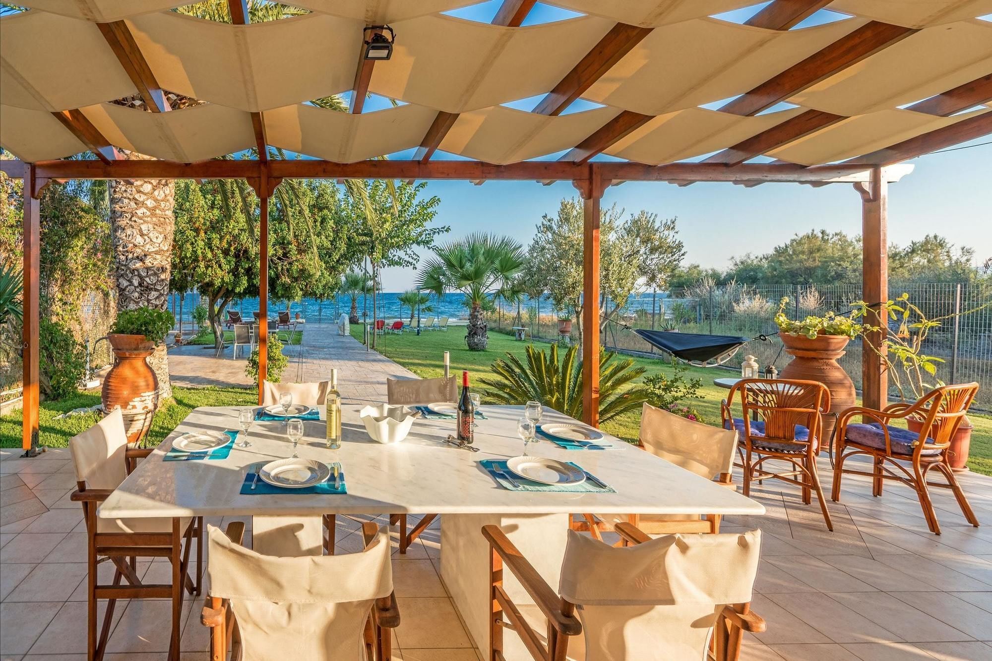 Maria'S Seaside Villa - House With 3 Rooms In Marathon, With Wonderful 외부 사진