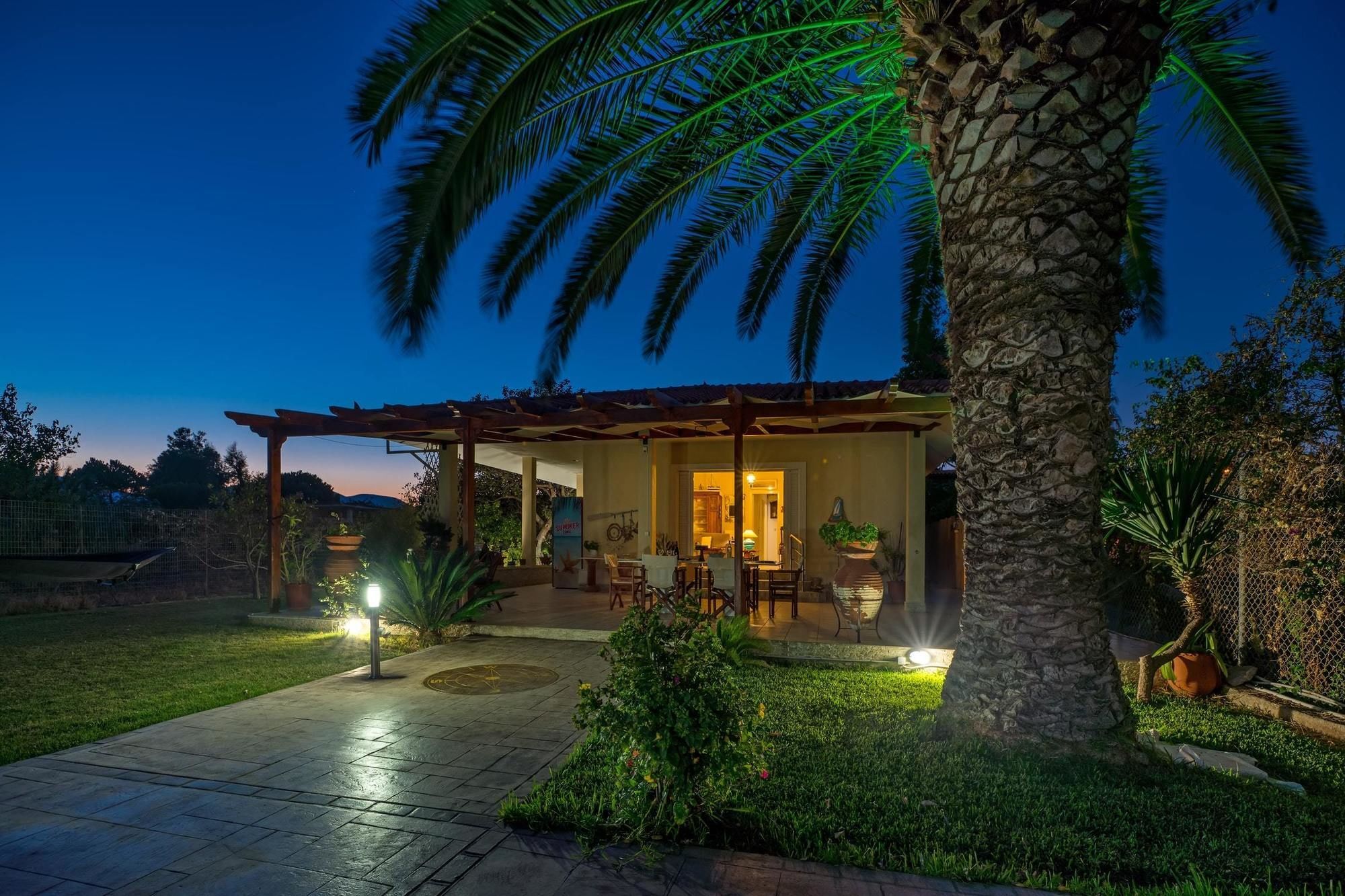 Maria'S Seaside Villa - House With 3 Rooms In Marathon, With Wonderful 외부 사진