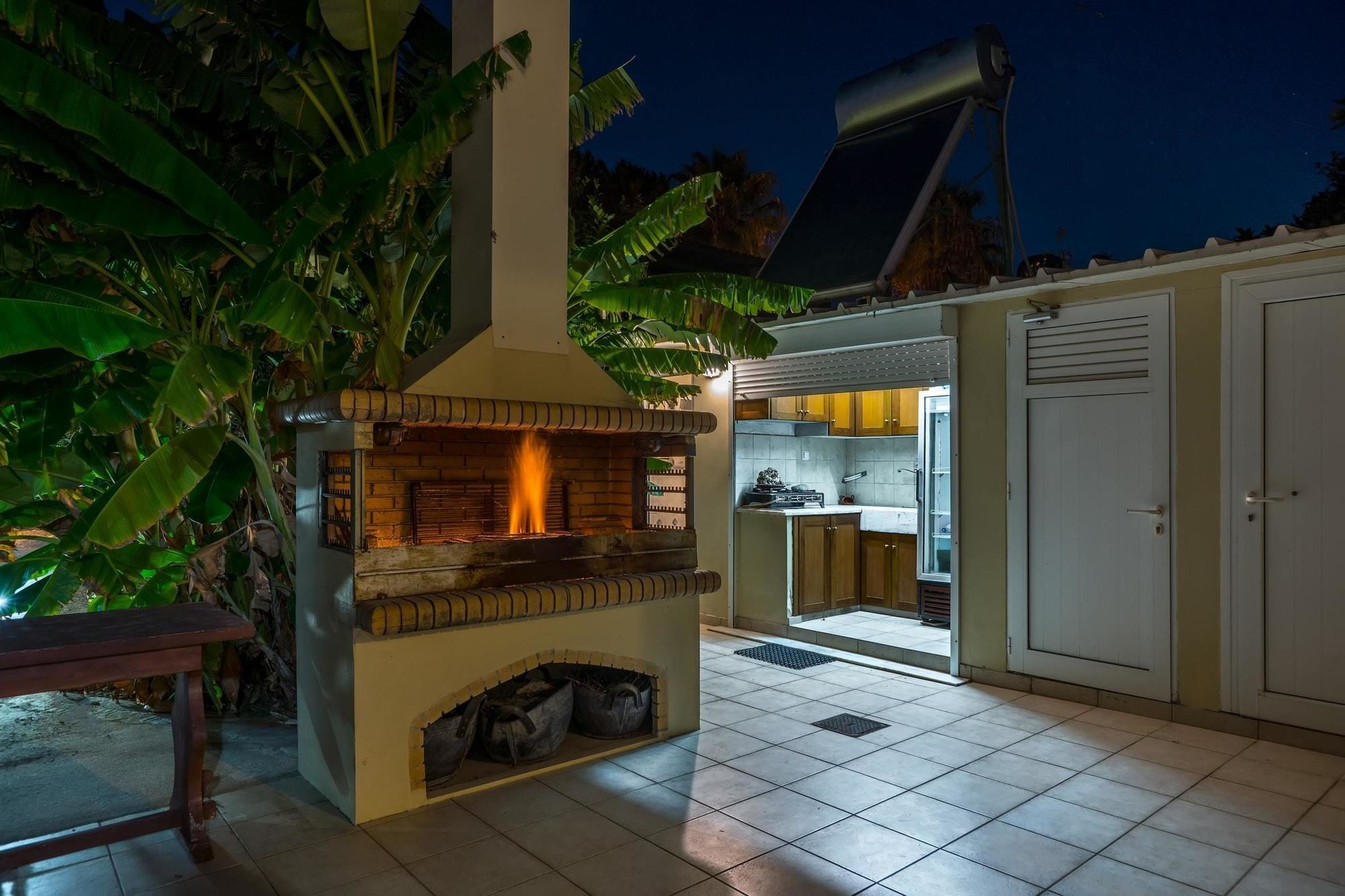 Maria'S Seaside Villa - House With 3 Rooms In Marathon, With Wonderful 외부 사진