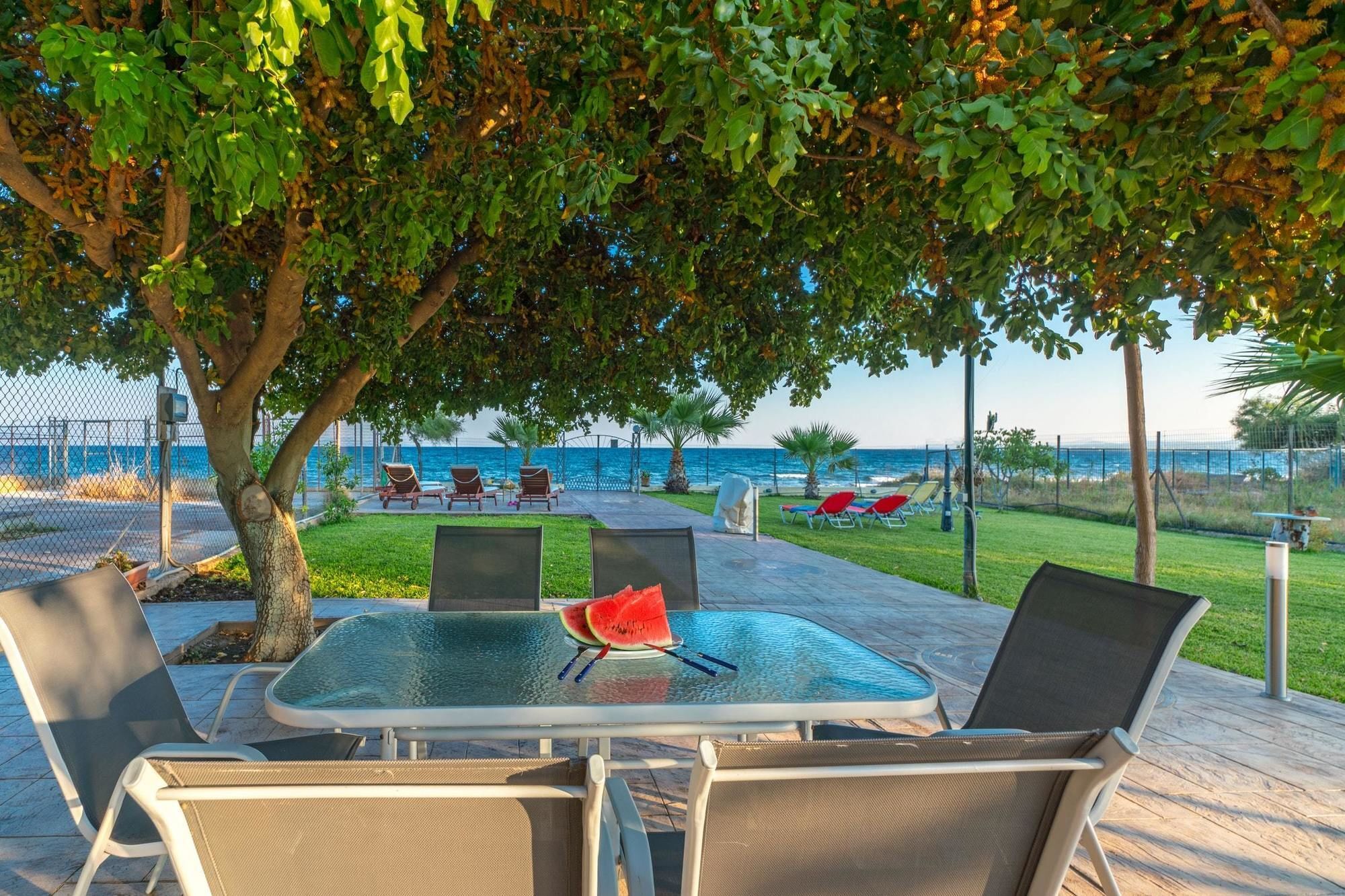 Maria'S Seaside Villa - House With 3 Rooms In Marathon, With Wonderful 외부 사진